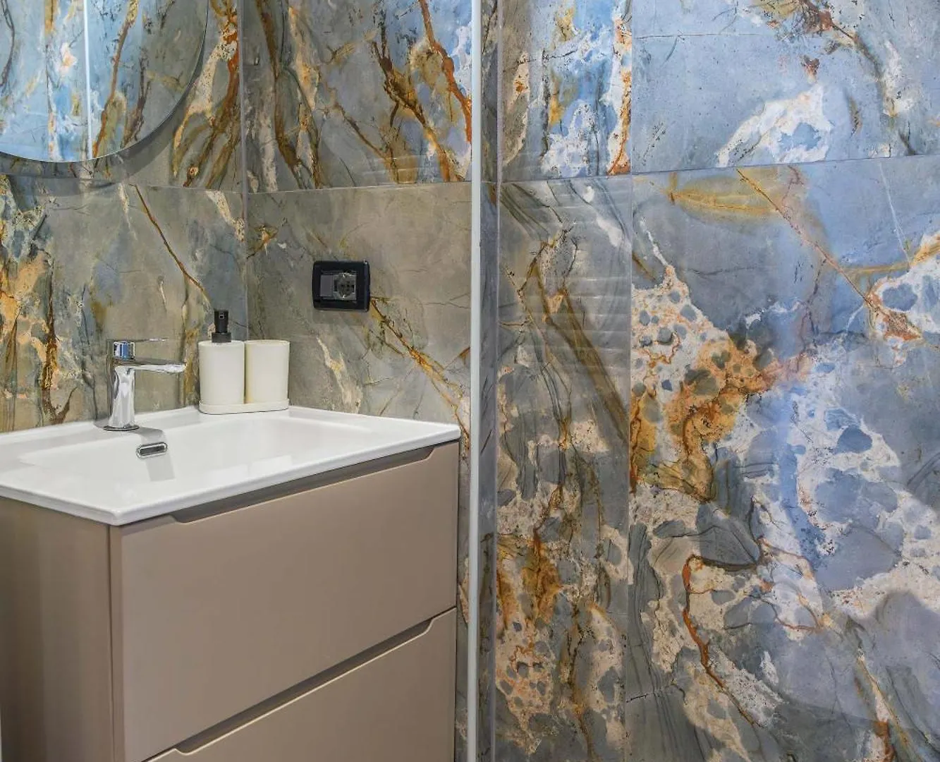 Apartament Design Nook - In The Heart Of The Design District Mediolan 0*,  Włochy